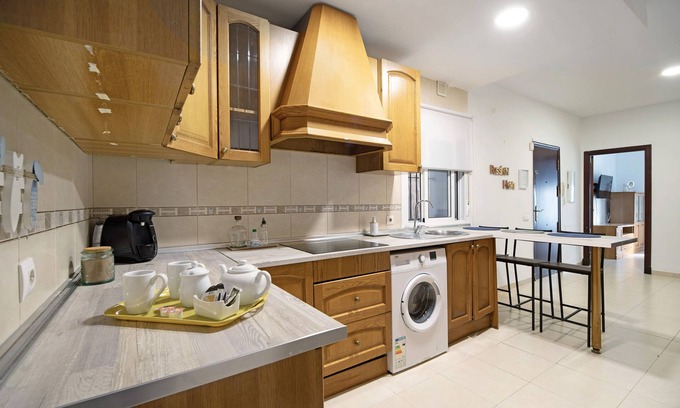 San Fernando Apartment | Apartment "Casa Fluri" with Balcony & Wi-Fi