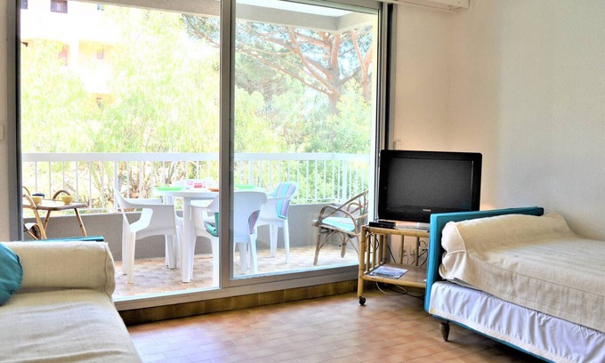 Onnion Apartment | Apartment Cavalaire-sur-Mer, studio flat, 2 persons