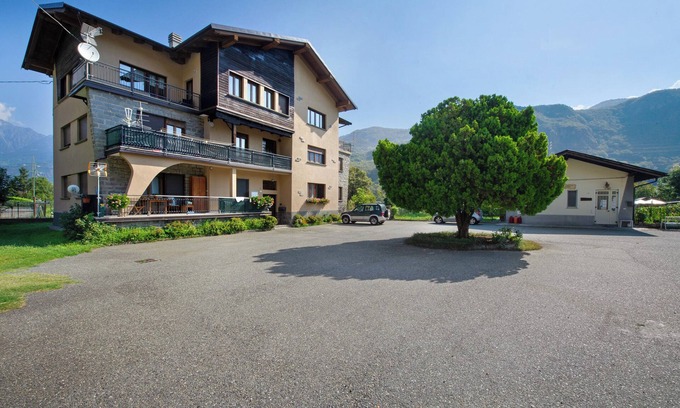 Fabbrica Apartment | Apartment 'Chez Sabrina' with Mountain View and Private Terrace
