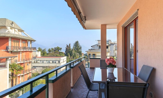 Stresa Apartment | Apartment D'Azelio