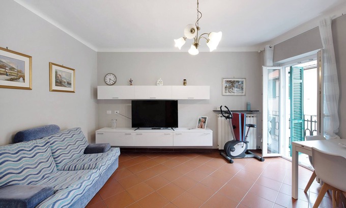 Varazze Apartment | Apartment 'Da Umberto' with Balcony and Wi-Fi