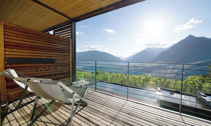 Schenna Apartment | Apartment 'Dahoam - Vistasuite' with Mountain View, Shared Pool and Wi-Fi