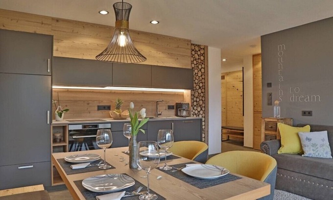 Valle Aurina Apartment | Apartment deluxe mountain feeling with a view of the entire Ahrntal Valley