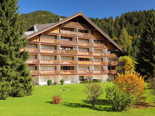 Villars-sur-Ollon Apartment | Apartment Diamant 39 by Interhome