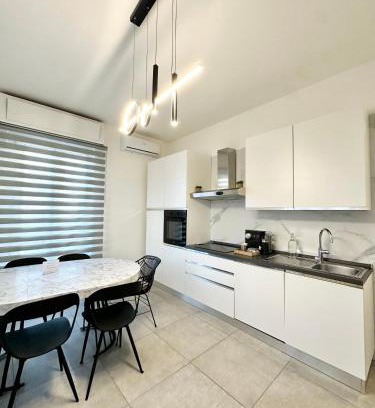 Albate Apartment | Apartment Dolce Vita- Free Parking