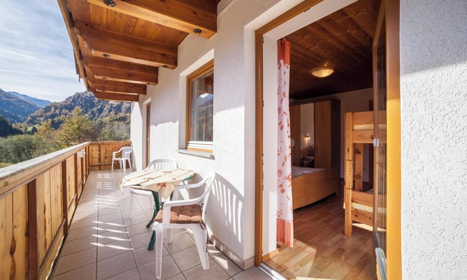 Moso in Passiria Apartment | Apartment "Egarthof Arnika" with Mountain View, Wi-Fi, Balcony & Garden