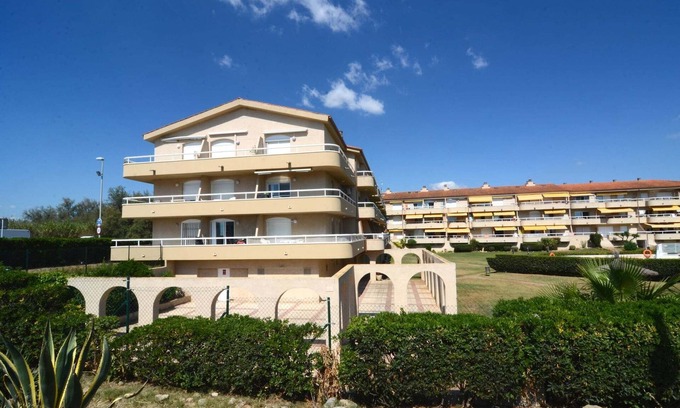 Els Griells Apartment | Apartment Els Griells near Beachfront