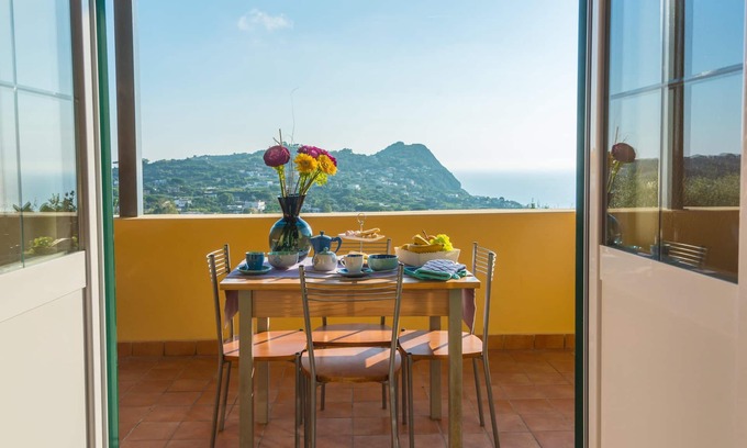 Succhivo Apartment | Apartment-Executive-Ensuite with Bath-Sea view