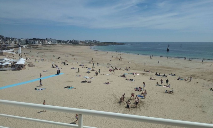 Quiberon Apartment | apartment facing the sea, new, facing south.