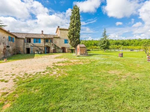 Monteriggioni Apartment | Apartment Fattoria Petraglia - Di Mezzo - MTG202 by Interhome