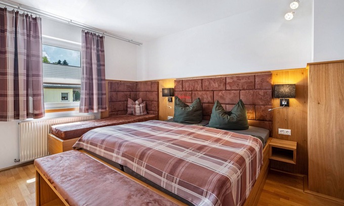 Johanngeorgenstadt Apartment | Apartment 'Fenzl' with Wi-Fi