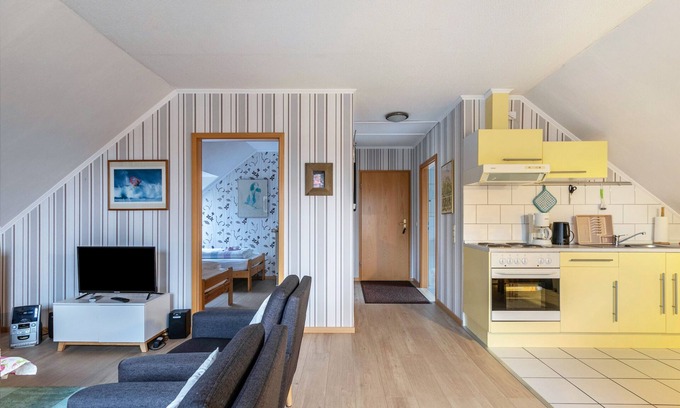 Murwik Apartment | Apartment 'Ferienwohnung Frischauf 2' with Shared Terrace, Shared Garden and Wi-Fi
