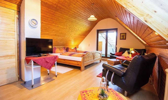 Oberkirch Apartment | Apartment 'Ferienwohnung Susi' with Mountain View, Balcony and Wi-Fi