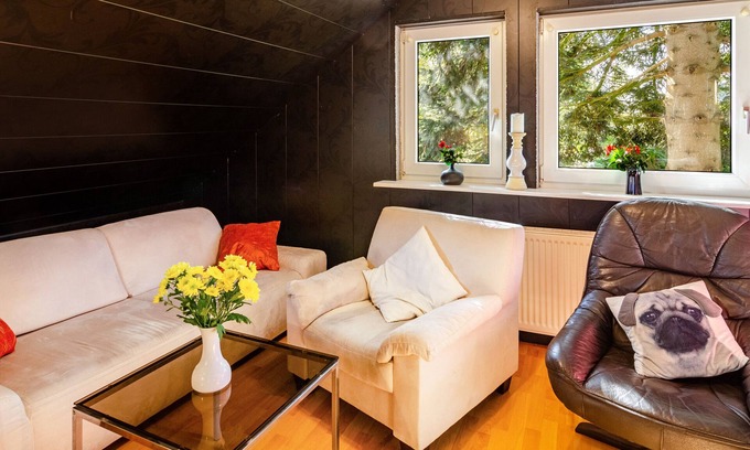Fedderwarden Apartment | Apartment 'Ferienwohnung Klee 2' with Wi-Fi