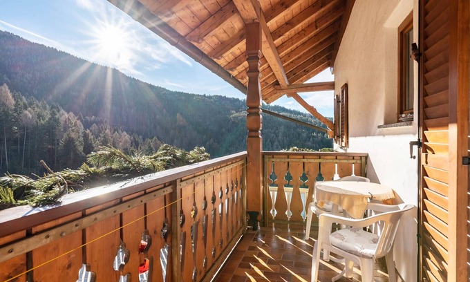 Albions Apartment | Apartment 'Figisterhof Small' with Mountain View, Shared Terrace and Wi-Fi