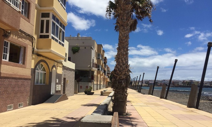 Playa de Arinaga Apartment | Apartment first line on the sea. Perfect to visit Gran Canaria