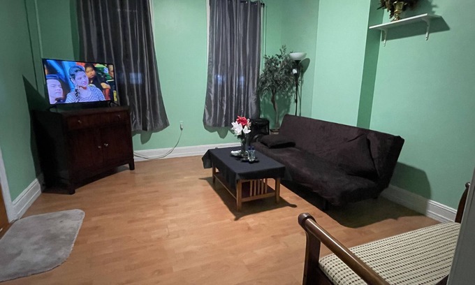 East New York Apartment | Apartment for 6 people-4 rooms