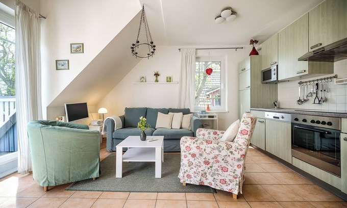 Ostseebad Prerow Apartment | Apartment for 4 people + small child, central, quiet, balcony, sauna, WLAN, bicycle shed, parking lot