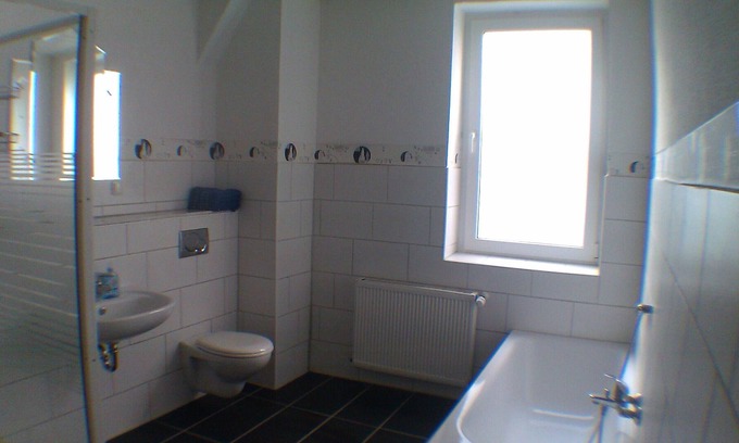 Hamelin Apartment | Apartment for up to 6 people directly on the Weser Cycle Path / near the old town in Hamelin