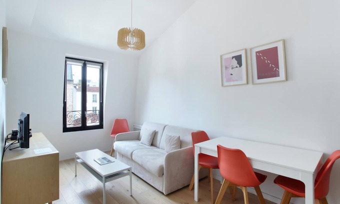 Silly-Gallieni Apartment | Apartment Boulogne facing "Les passages"