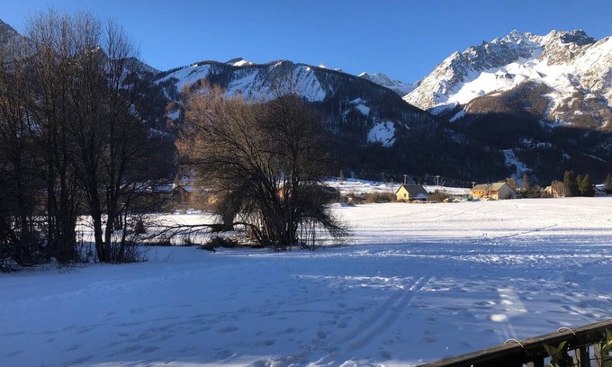 Monetier-les-Bains Apartment | Apartment 'Monetiers' with Mountain View, Private Garden and Wi-Fi