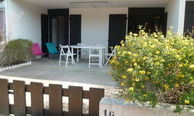 Saint-Hilaire-de-Riez Apartment | apartment Saint Jean de Monts on the ground floor with large terrace