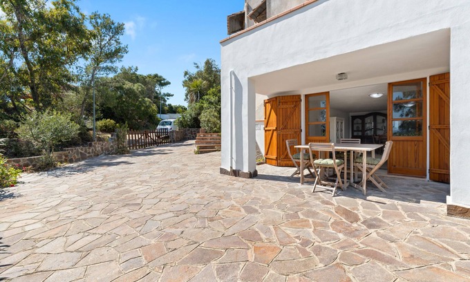 Torre dei Corsari Apartment | Apartment 'Giagiumar' with Sea View, Private Terrace and Air Conditioning