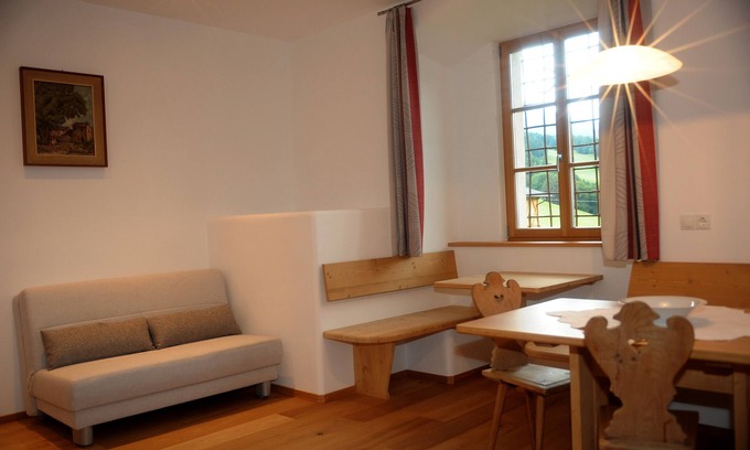 Albions Apartment | Apartment 'Gravetsch Kloster Säben' with Mountain View, Shared Garden and Wi-Fi