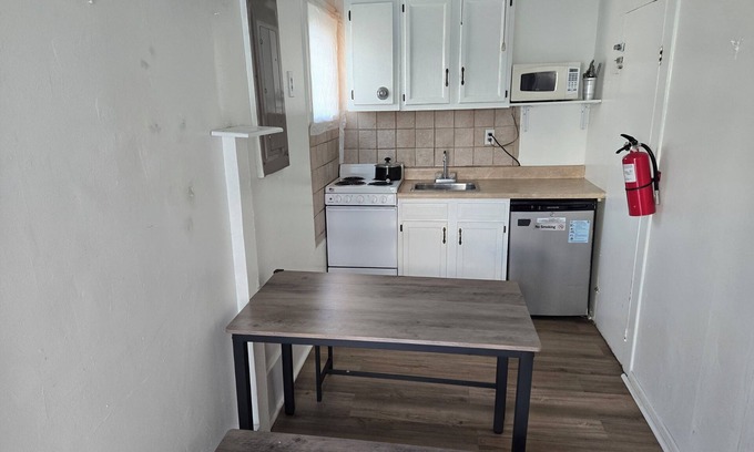 Wildwood Apartment | Apartment, Great Location , Fits your budget!