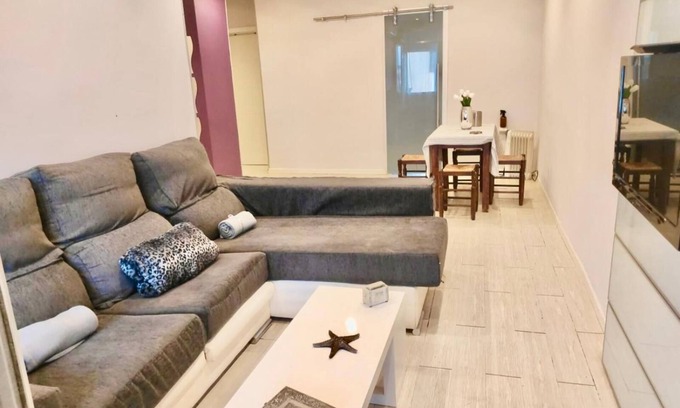 Alcala de Guadaira Apartment | Apartment 'Happy Sevilla' with Private Terrace, Wi-Fi and Air Conditioning