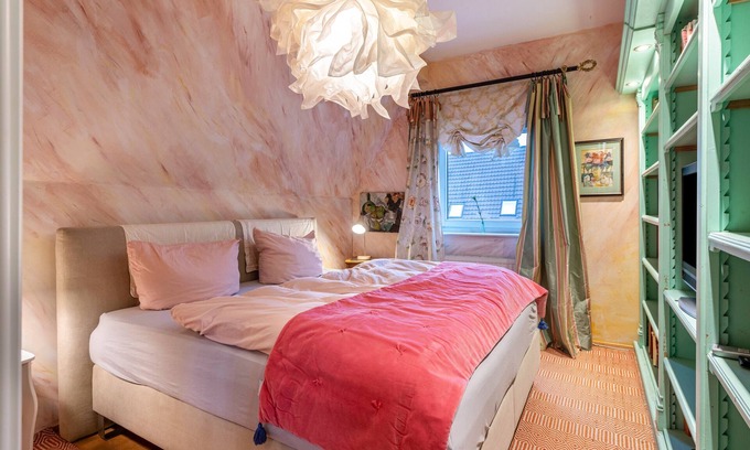 Muellheim Apartment | Apartment 'Haus der Malerin Wolke Zwei' with Mountain View, Shared Terrace and Wi-Fi