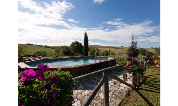 San Giovanni d'Asso Villa | Apartment in Villa With Swimming Pool in the Heart of the Tuscan Hills