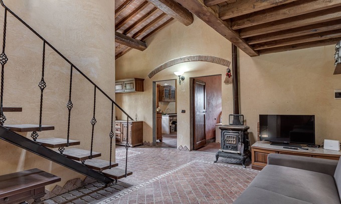Pozzale House | Apartment "Il Sopra" with Shared Garden & Wi-Fi