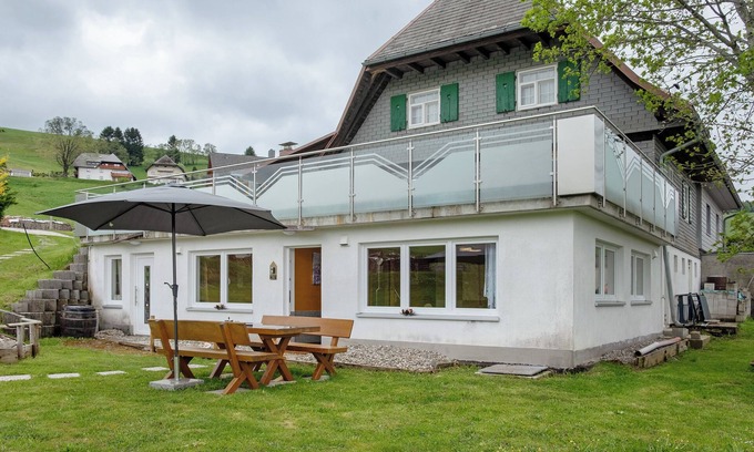 Hofsgrund Apartment | Apartment 'Im Grünen' with Mountain View, Private Garden and Wi-Fi