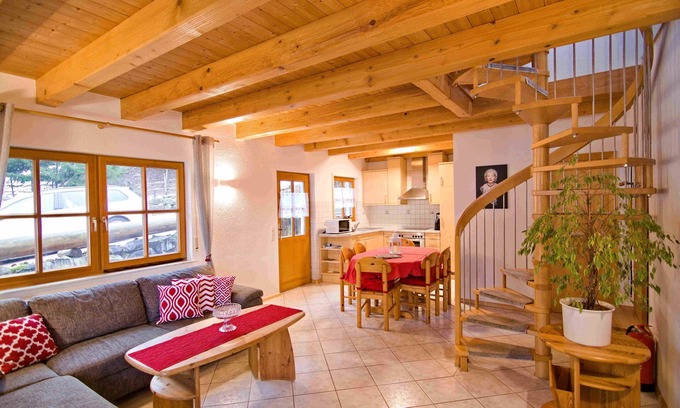 Seelbach Apartment | Apartment 'Im Häusle, 80qm' with Mountain View, Shared Garden and Wi-Fi