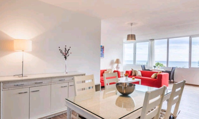 Torremolinos Apartment | Apartment in 1 line of beach. Spacious, bright. Wifi, swimming pools, paddle tennis