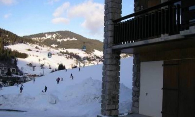 La Clusaz Apartment | APARTMENT IN A CHALET ON SKI RUN