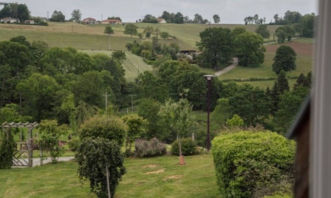 Begole Apartment | Apartment in an 1823 house in the heart of a small village.