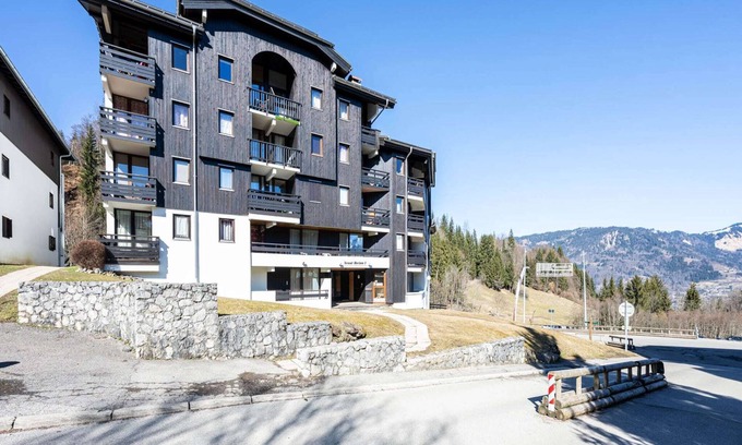 Les Esserts Apartment | Apartment in France with Stunning Mountain Views