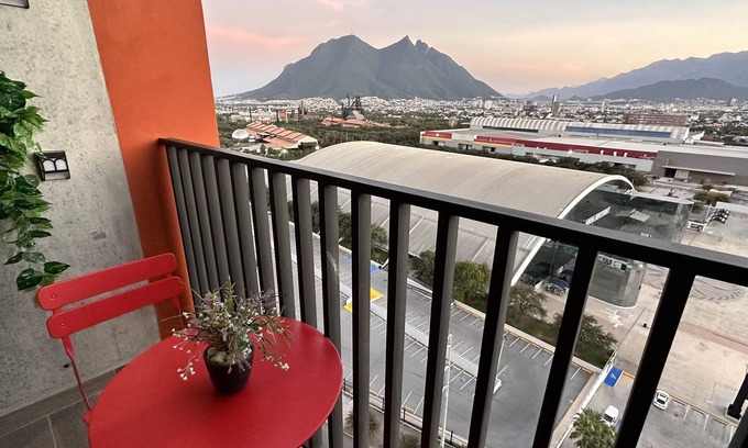 Monterrey Apartment | Apartment in front of Arena and Fundidora with private parking