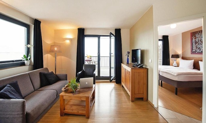 Glowe Apartment | Apartment in Glowne with balcony