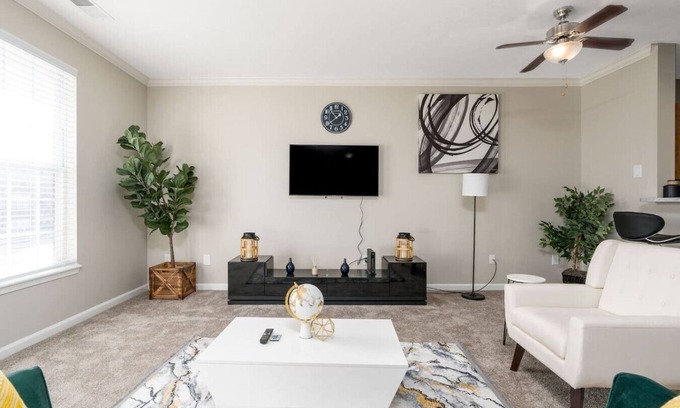 Greenwood Apartment | Apartment In Greenwood