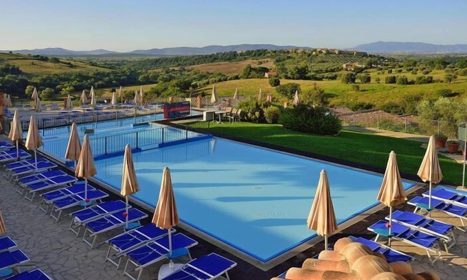 Magliano in Toscana Apartment | Apartment in Magliano with bar
