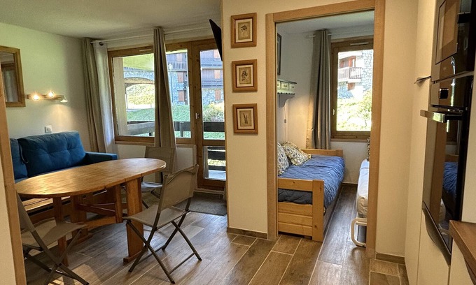 Meribel-Mottaret Apartment | Apartment in Méribel with balcony, direct slope access and equipped kitchen