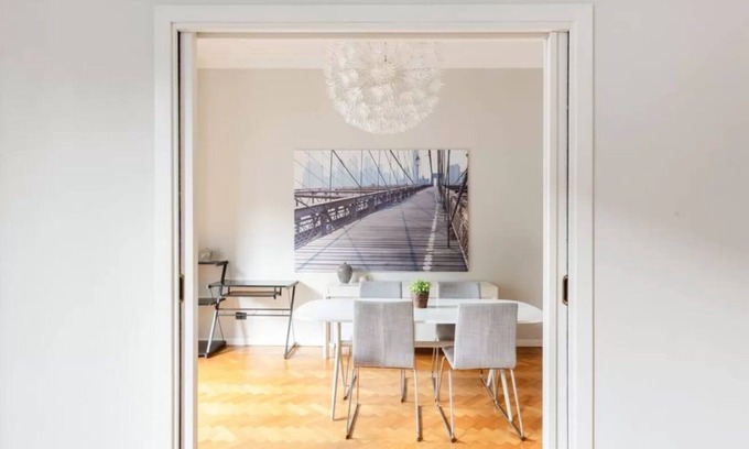 Tricolore Apartment | Apartment in Milan with 2 bedrooms sleeps 6