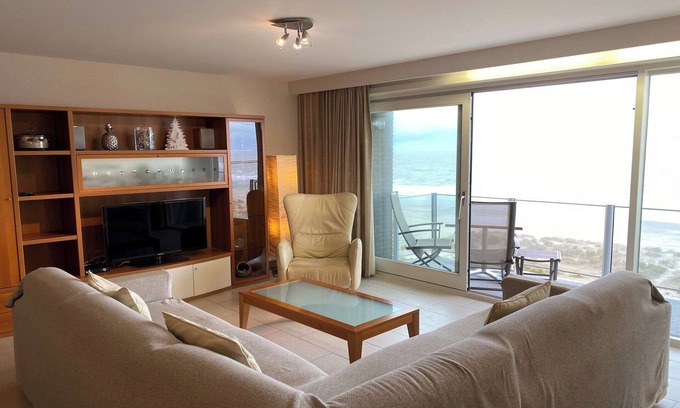 Nieuwpoort-Bad Apartment | Apartment in Nieuwpoort with Sea Views