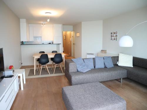 Nieuwpoort-Bad Apartment | Apartment in Nieuwpoort by the Sea Wall
