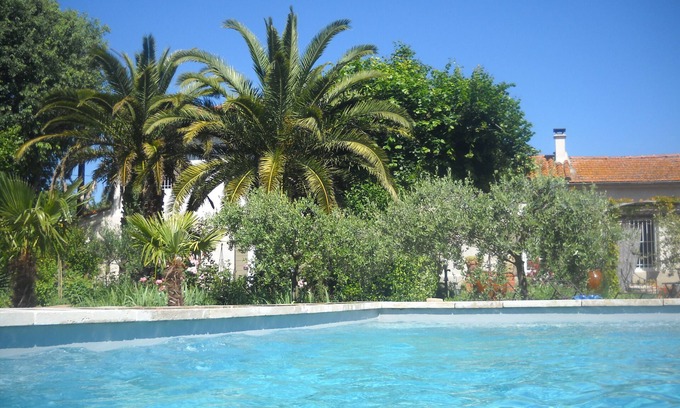 Grans Other | Apartment in Provençal farmhouse with swimming pool