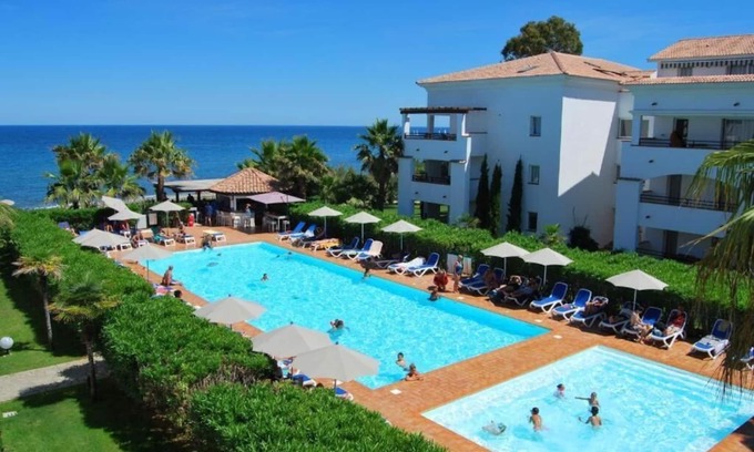 Moriani-Plage Apartment | Apartment in residence with swimming pool and private beach