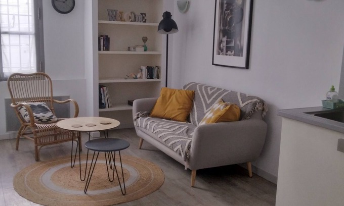 Arles Apartment | Apartment in town